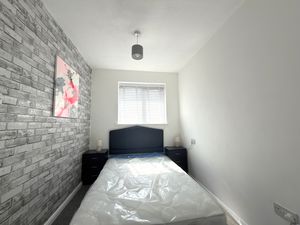 Bedroom- click for photo gallery